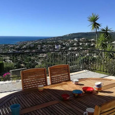 Saint-aygulf Sleeps 8 Pool Air Con Wifi Сasa de vacaciones